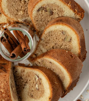 Sliced cinnamon crown cake on platter