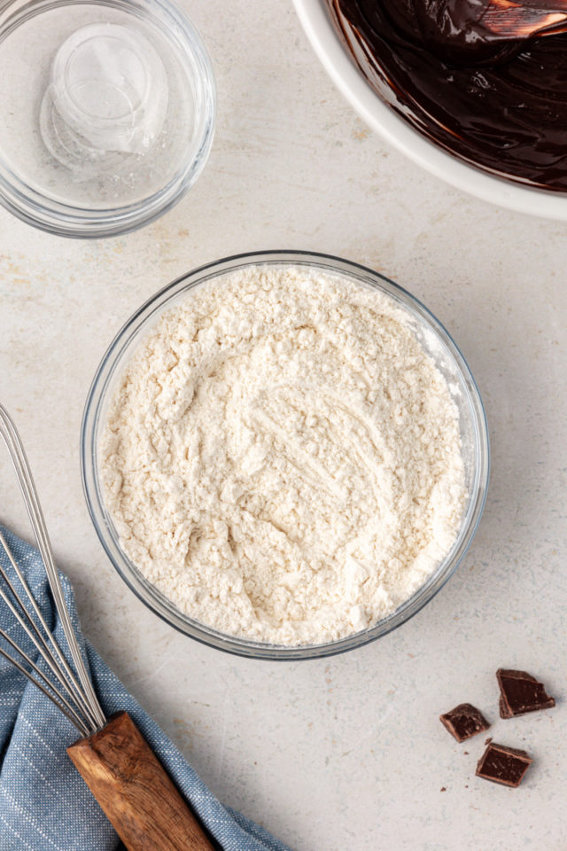 Dry ingredients for brownies in bowl