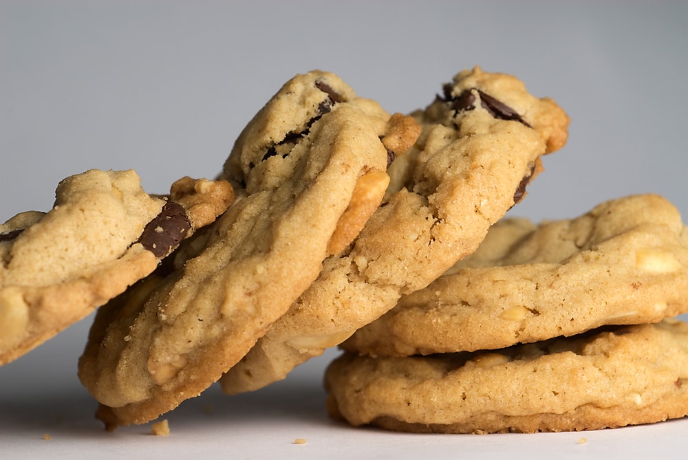 Chocolate Chunk Peanut Cookies are a delicious combination of peanuts, chocolate, and a hint of cinnamon. - Bake or Break