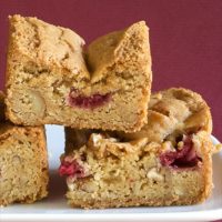 Raspberry Pecan Blondies offer a fresh fruit twist on traditional blondies. Fresh raspberries and pecans make for a deliciously sweet treat! - Bake or Break