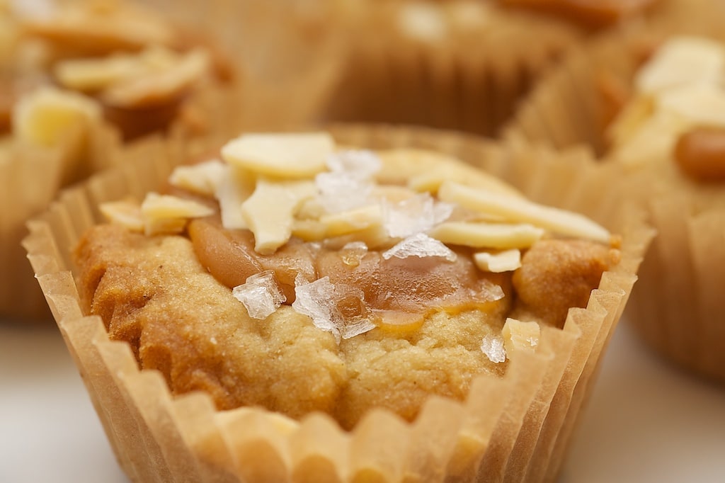 Salted Caramel Cookie Bites combine cookies, caramel, and nuts for an irresistible sweet and salty treat. - Bake or Break