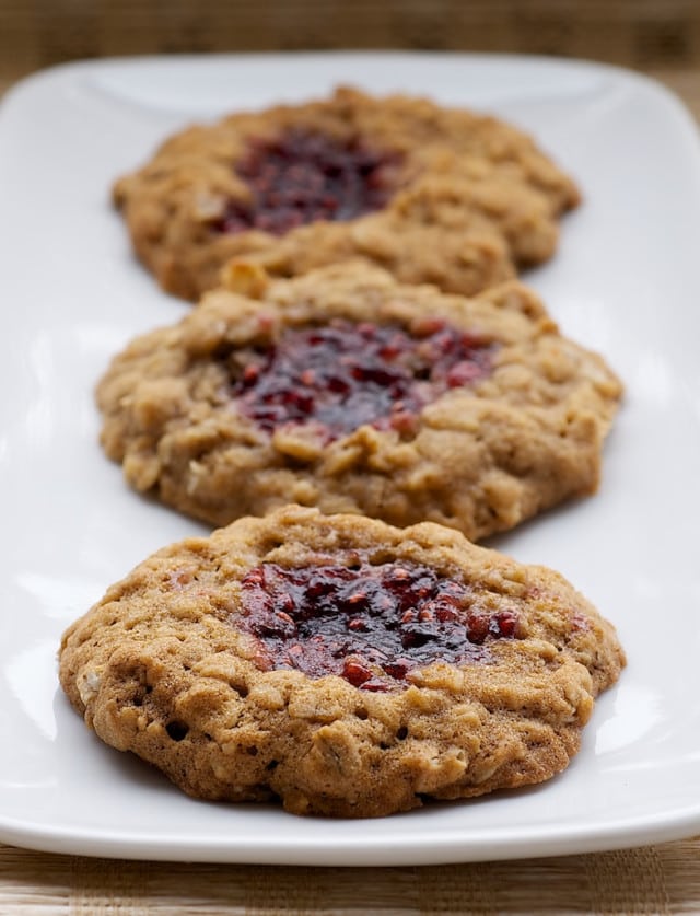 Chewy oatmeal cookies and your favorite fruit preserves combine for these delicious Oatmeal Jammys.
