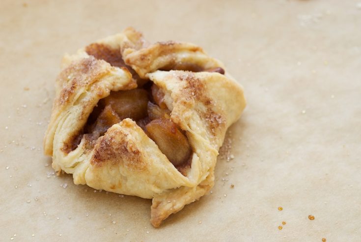 Mini-size your apple pie with these Apple Pie Bundles! - Bake or Break