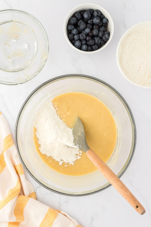 The dry flour mixture poured into the wet mixture.