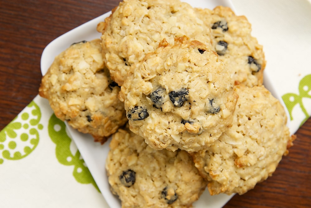 Blueberry-White Chocolate Oatmeal Cookies | Bake or Break