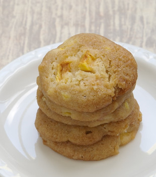 Peach Drop Cookies are a wonderfully delicious way to take advantage of fresh peaches. They're so sweet and light! - Bake or Break