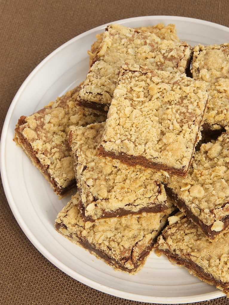 Oatmeal Brownie Bars are a delicious mashup of two favorites - oat bars and brownies. - Bake or Break