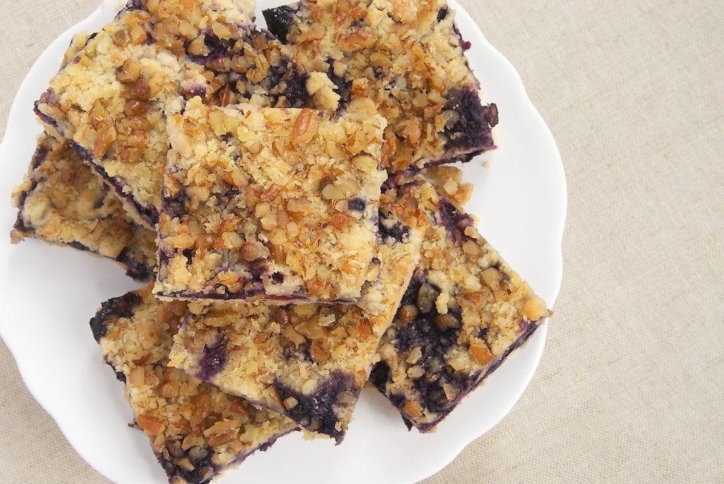 Use your favorite berries to make these simple Berry Crumb Bars. A perfectly lovely summer dessert!
