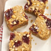 Love peanut butter and jelly? Try these sweet and salty blondies! - Bake or Break