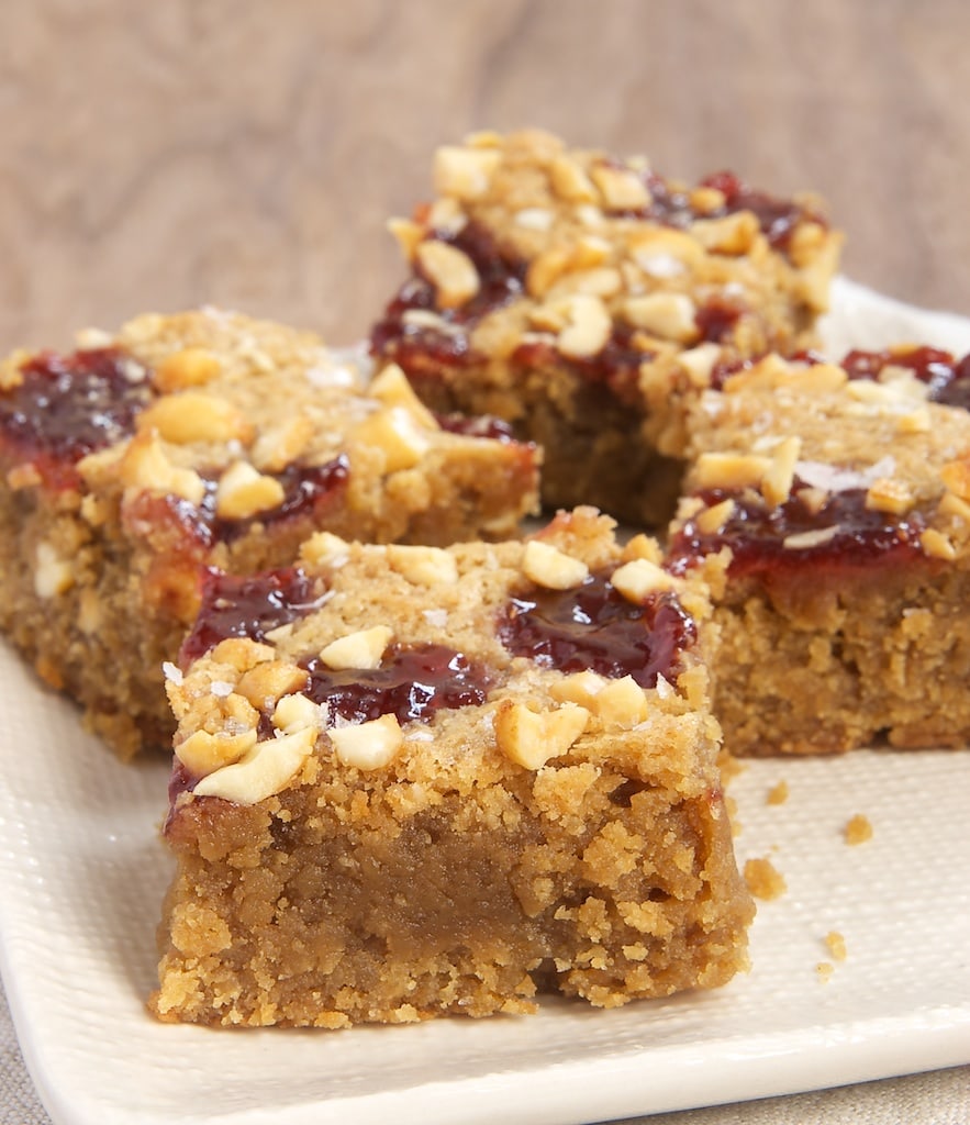 Love peanut butter and jelly? Try these sweet and salty blondies! - Bake or Break