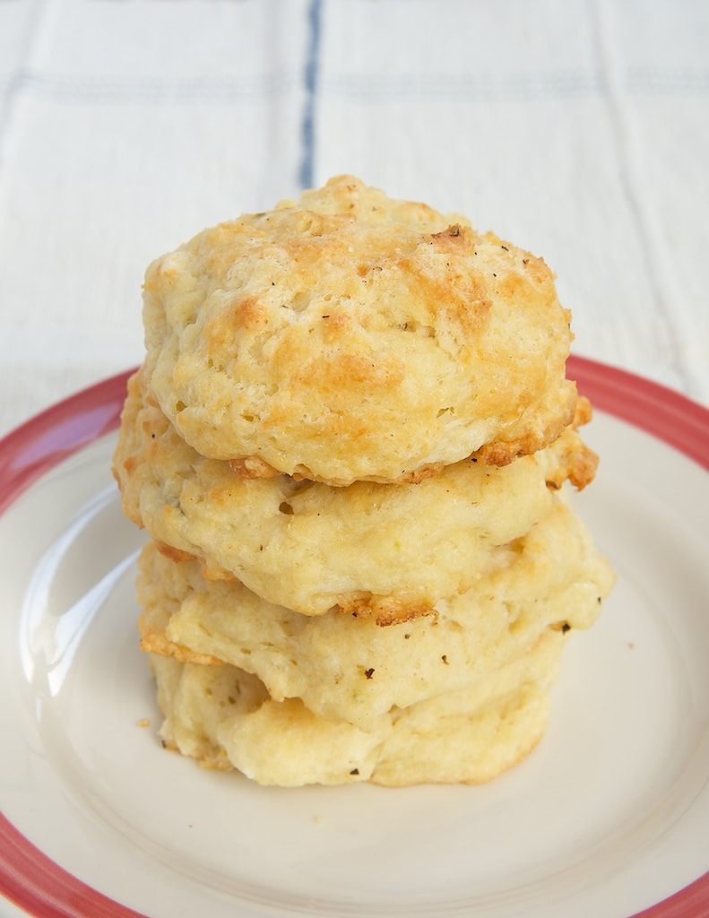 Three Cheese Drop Biscuits are packed with plenty of cheese and spices. So simple and delicious! - Bake or Break