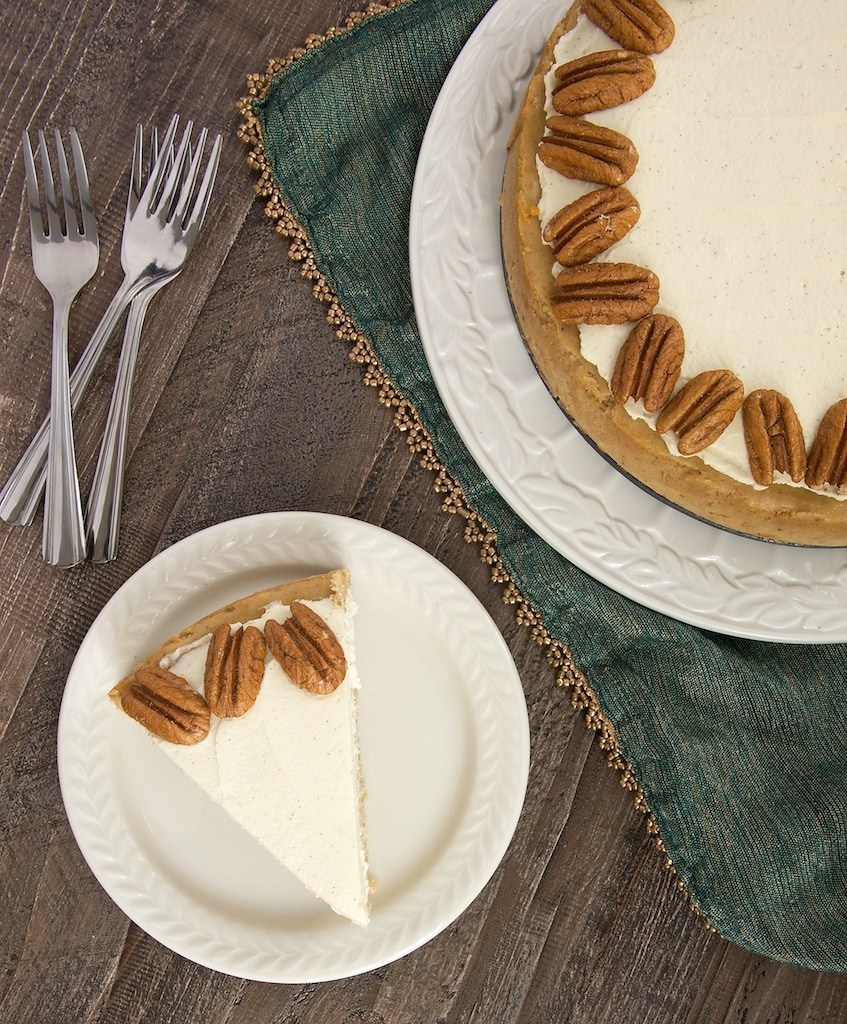 Spiced Cheesecake with Oatmeal Cookie Crust is as delicious as it is beautiful! One of my favorites! - Bake or Break