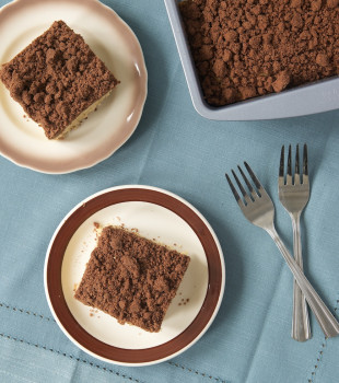 Two of my favorite flavors combine in this Peanut Butter Coffee Cake with Chocolate Crumb Topping. Perfect for an afternoon treat!