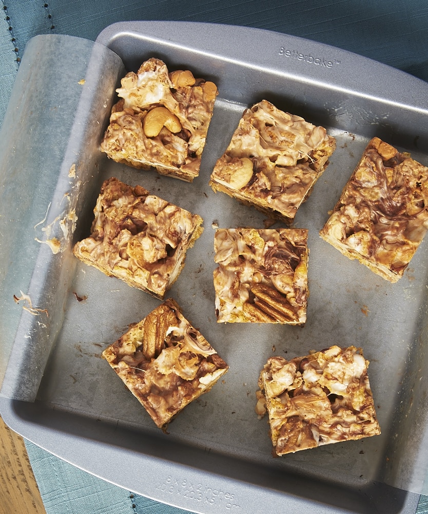 These no-bake Sweet and Nutty Corn Flake Bars are packed with all kinds of good things. Kids of all ages will love these! - Bake or Break