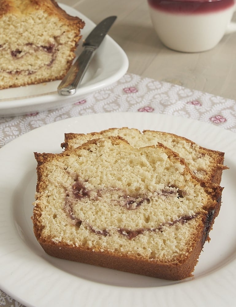 Cinnamon Swirl Bundt Cake - Sweetest Menu