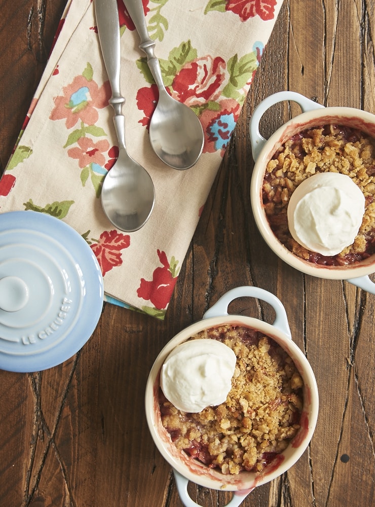 Fresh strawberries and a nutty crumb topping make Strawberry Pecan Crumble a fruity favorite! - Bake or Break