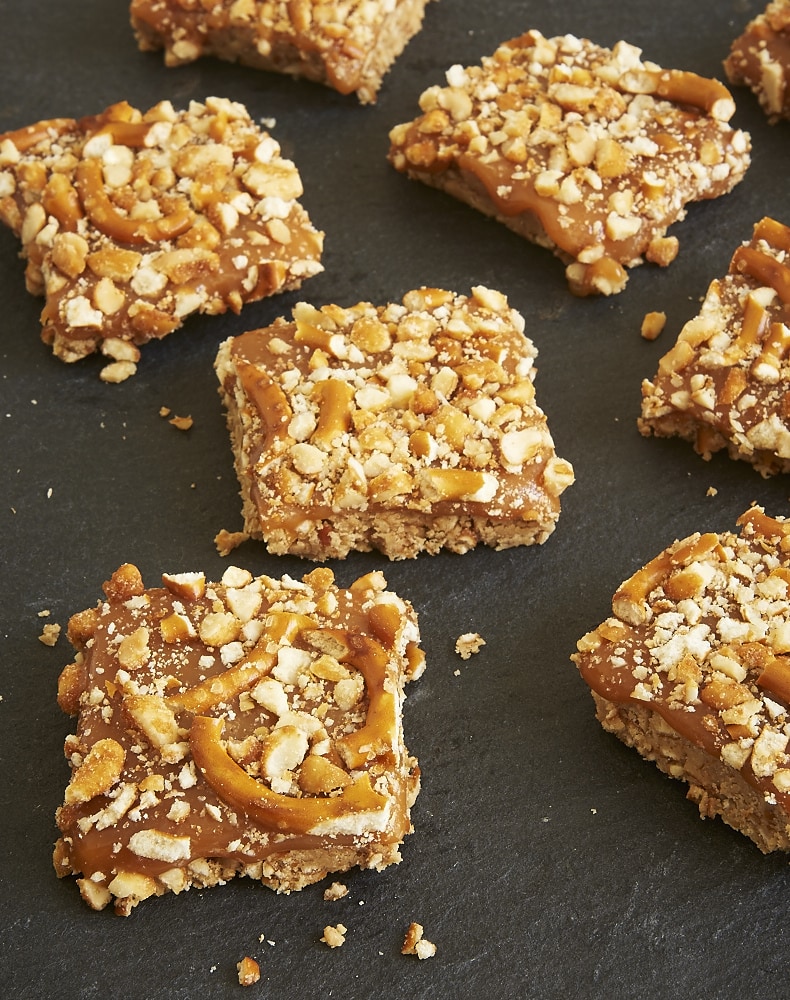 Peanut Butter Caramel Pretzel Bars are so deliciously sweet, salty, crunchy, and gooey! - Bake or Break