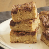 These sweet, nutty Chocolate Hazelnut Swirl Blondies are topped with a delicious swirl of chocolate-hazelnut spread. These are so, so good! - Bake or Break