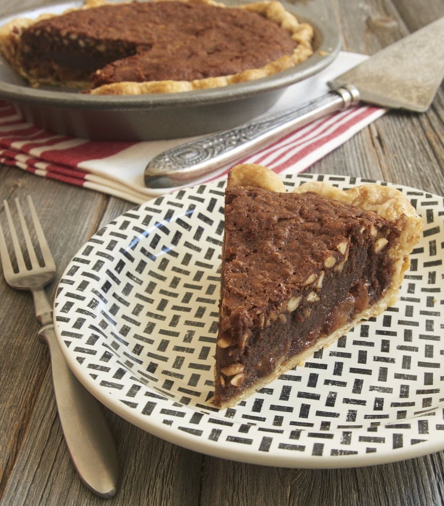 Caramel Peanut Butter Brownie Pie is fudgy, gooey, rich, nutty, and amazingly delicious! - Bake or Break