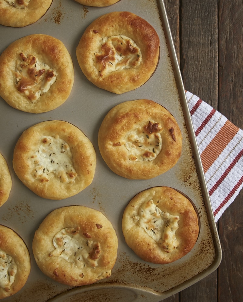 Yeast baking was never so simple as this recipe for Parmesan Herb Batter Rolls! They're quick to make, require no kneading, and taste so, so good! - Bake or Break