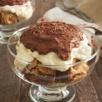 Bring new life to leftover blondies with these absolutely fantastic Blondie Pudding Trifles! - Bake or Break