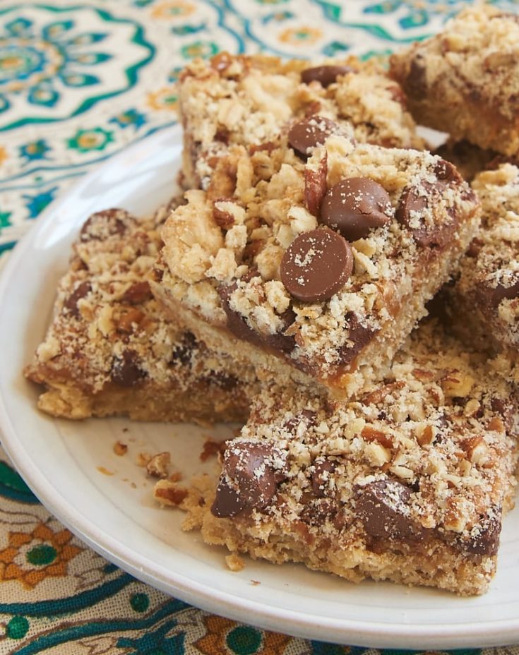 These fantastic Caramel Chocolate Chip Oat Bars are perfectly sweet, chewy, nutty, and gooey! You can change up the toppings, too, to match your cravings. - Bake or Break