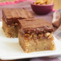 Pecan Sandies meet pecan pie in these fantastic Pecan Sandie Praline Bars! - Bake or Break