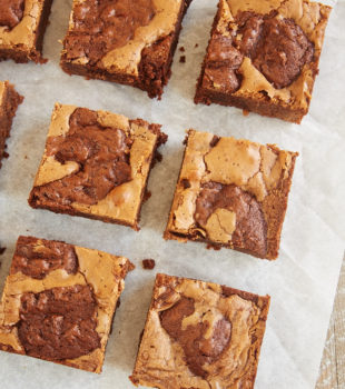 Can't decide between dark and milk chocolate? Have both with these fantastic Dark and Milk Chocolate Marbled Brownies! - Bake or Break