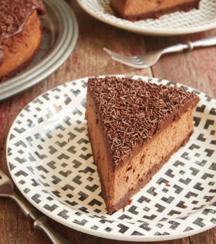 If you love chocolate in a big way, then this Brownie Bottom Chocolate Cheesecake is for you! Layers of brownie, double chocolate cheesecake, and dark chocolate ganache combine for an unforgettable chocolate experience! - Bake or Break