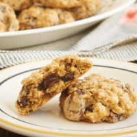 Brown Sugar Oatmeal Chocolate Chip Cookies are one of my favorite cookies. All that sweet brown sugar and those chewy oats make these perfectly soft, chewy, and delicious! - Bake or Break