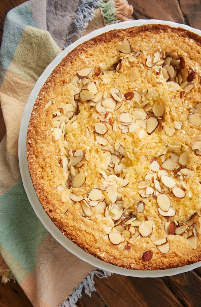 Lemon Almond Butter Cake is a simple, buttery, delicious cake that gets big flavor from plenty of lemon curd. A great cake for everything from brunch to dessert! - Bake or Break