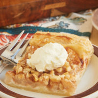 Cream Cheese-Filled Pear Tart is that perfect combination of easy to make and wonderfully delicious. A go-to recipe when I need a simple dessert that's sure to please! - Bake or Break