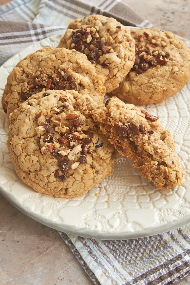 plate of Cookie Butter-Stuffed Oatmeal Cookies