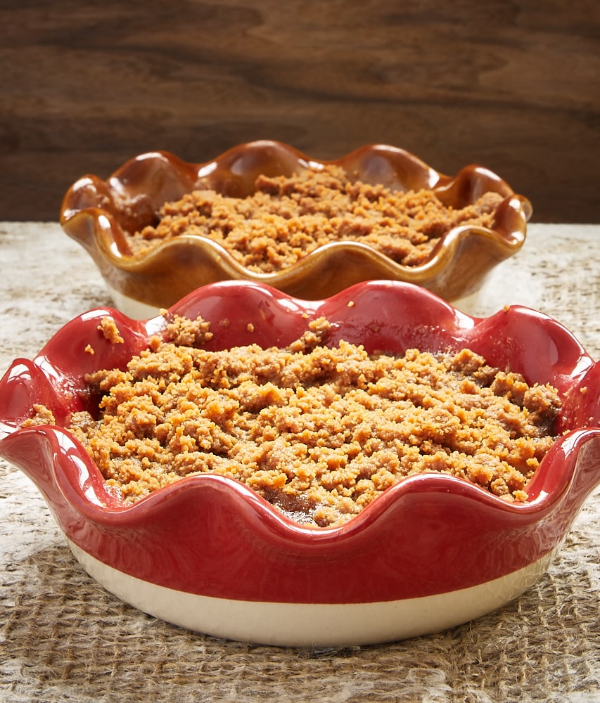 Apple Pear Biscoff Crisps in individual baking dishes