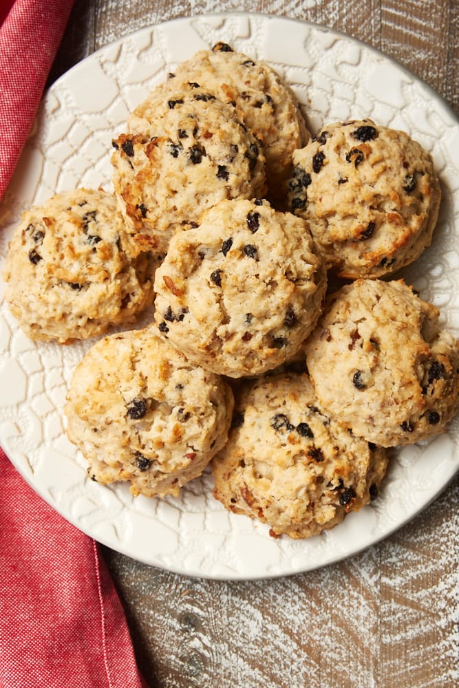 overhead view of Currant Oat Scones on a patterned white plate