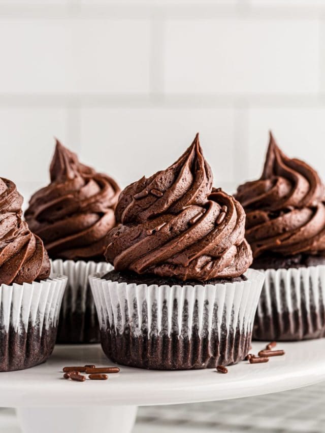 Chocolate Cupcakes with Chocolate Buttercream - Bake or Break