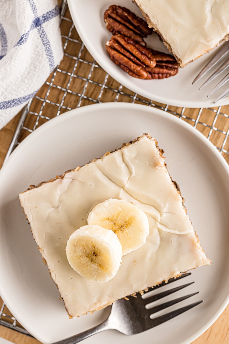 Overhead view of banana bar topped with sliced banana