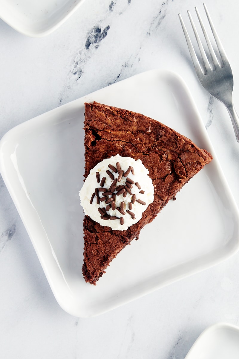 Overhead view of brownie cake slice on plate