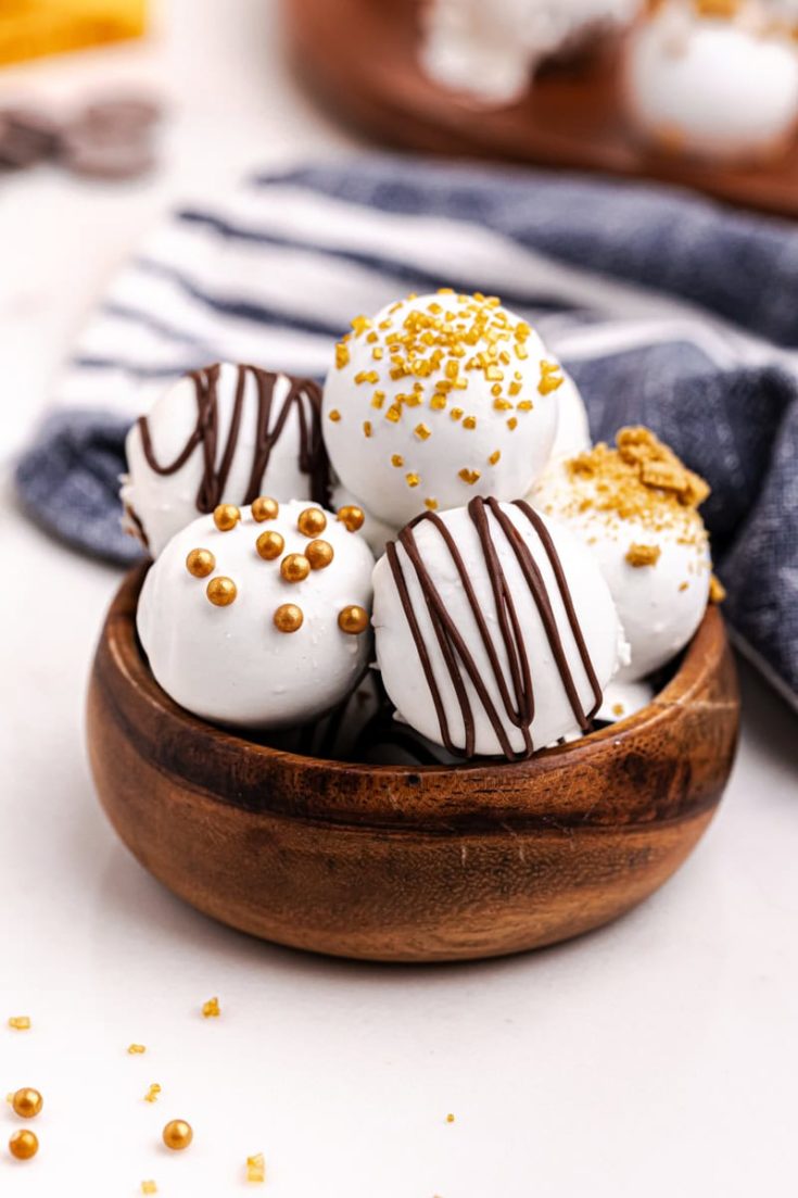 gingerbread truffles in a wooden bowl