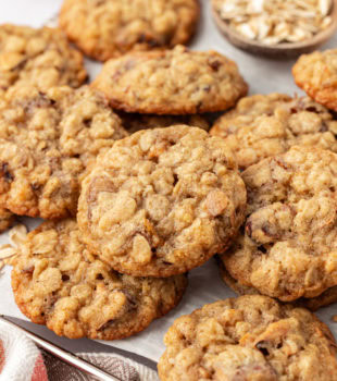 oatmeal date cookies on a wire rack