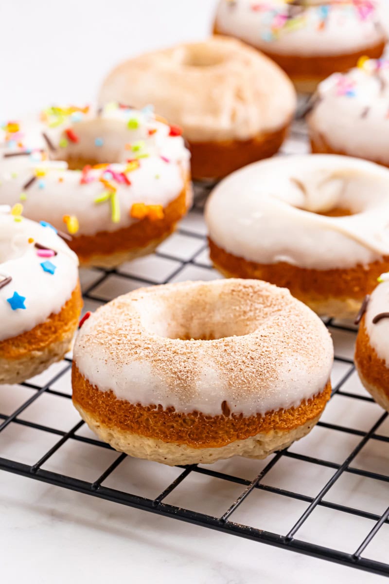 baked doughnuts on a wire rack