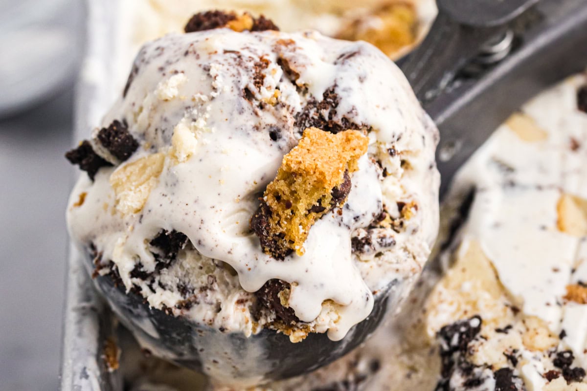 All the Cookies Ice Cream (Cookies and Cream Upgrade!)