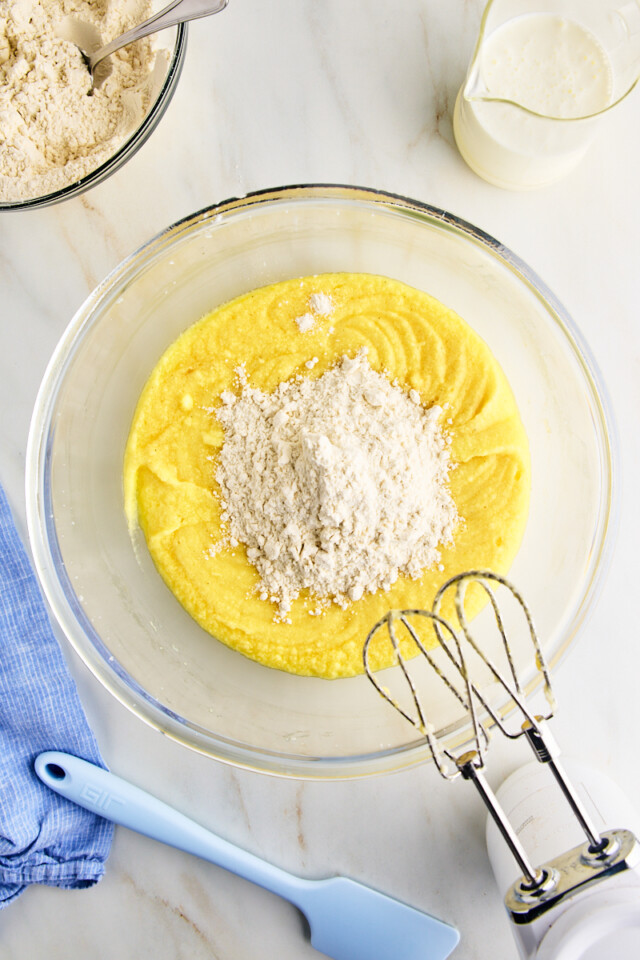 dry ingredients added to wet ingredients for vanilla cake batter